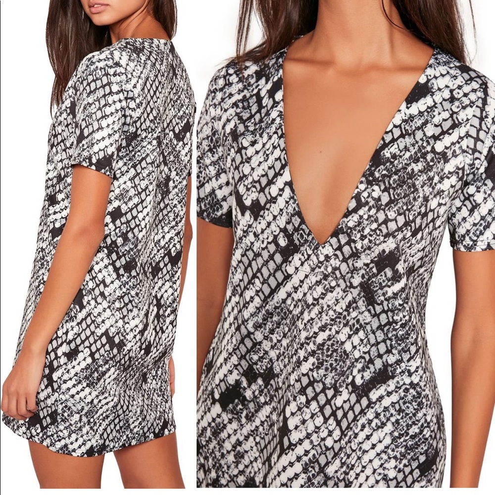 Missguided Plunge T-shirt Dress